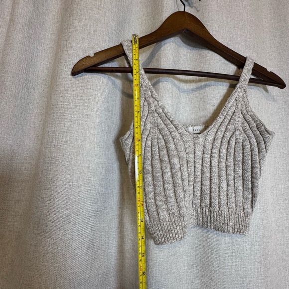 Debut Taupe Knit Crop Top - Picture 2 of 6